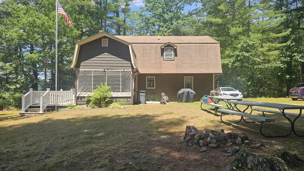 4 bed, 2 bath apartment for rent at 104 Prouty Ln, East Brookfield — photo 8 of 28