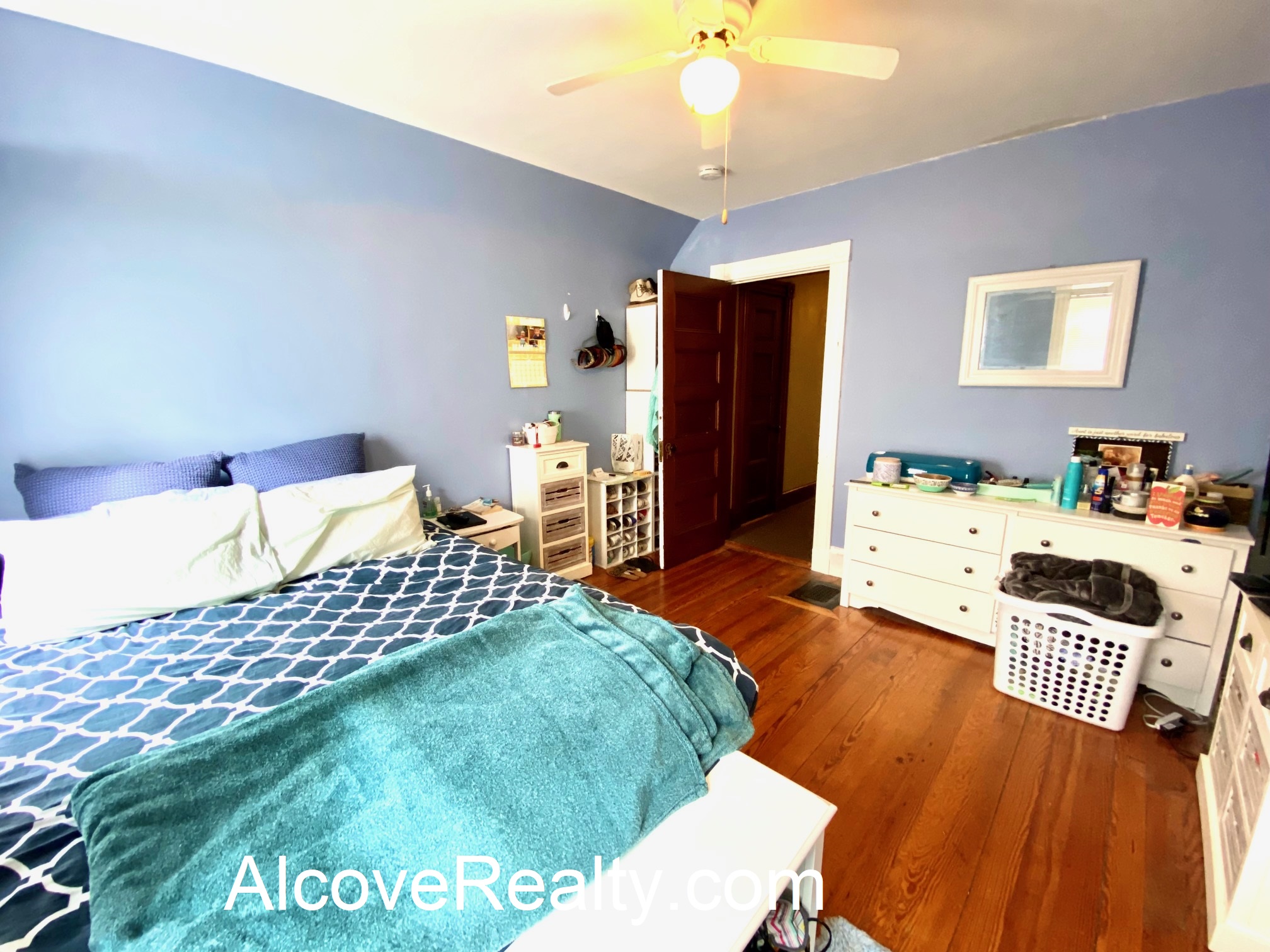 3 bed, 2 bath apartment for rent at 104 Rogers Ave Unit 2, Powder House Square — photo 5 of 23