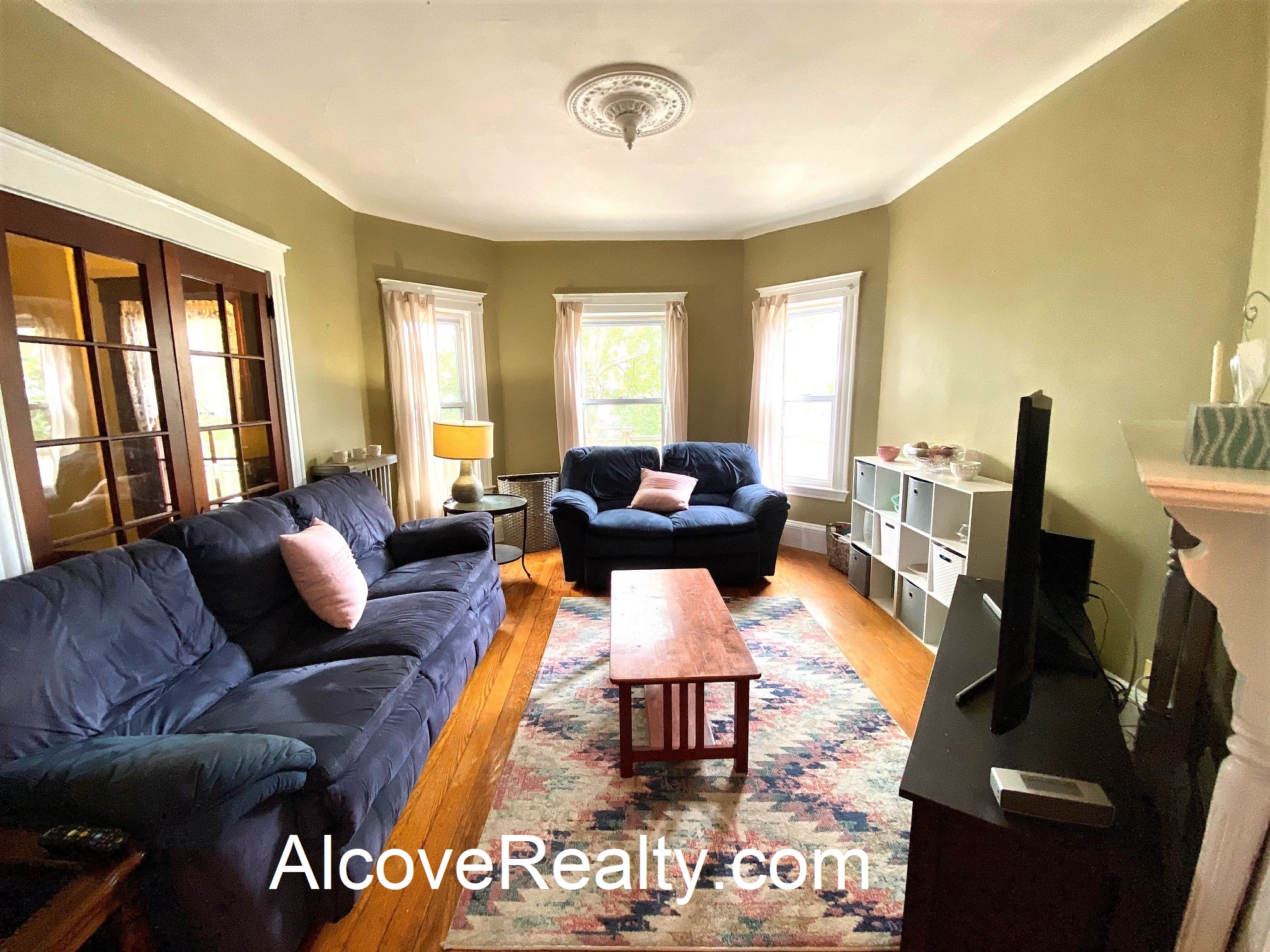 3 bed, 2 bath apartment for rent at 104 Rogers Ave Unit 2, Powder House Square — photo 3 of 23