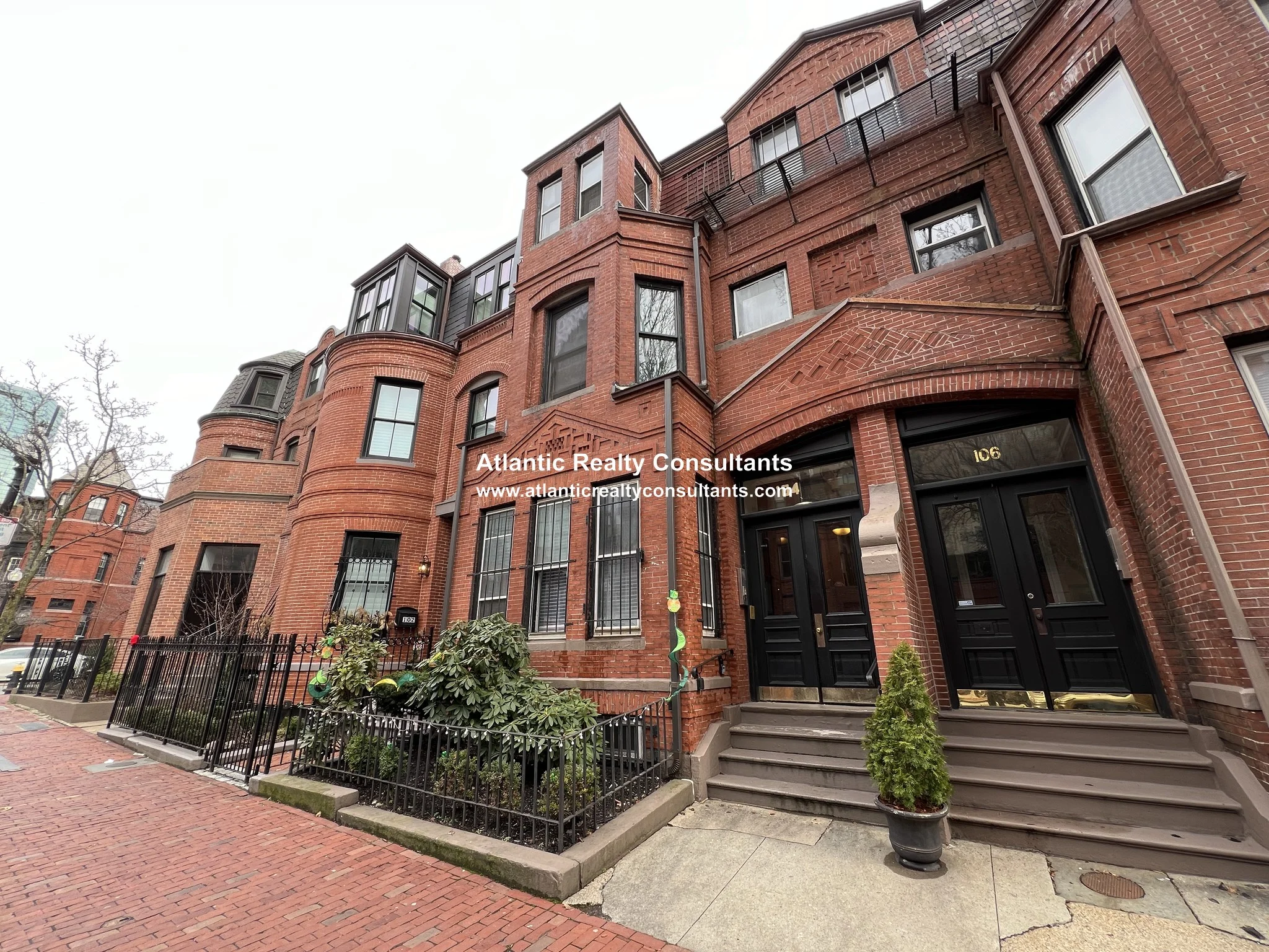 1 bed, 1 bath apartment for rent at 104 Saint Botolph St Unit PH, Back Bay — photo 2 of 3