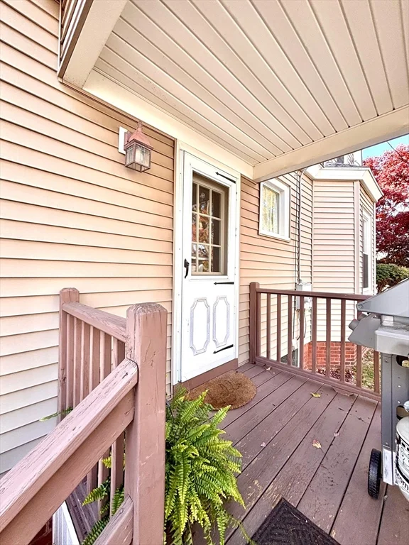2 bed, 1 bath apartment for rent at 104 Saint James Ave Unit 1, Holyoke