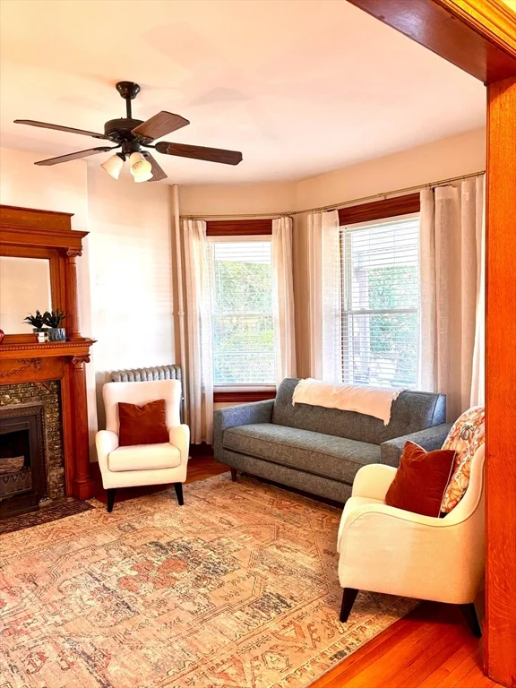 2 bed, 1 bath apartment for rent at 104 Saint James Ave Unit 1, Holyoke — photo 3 of 8