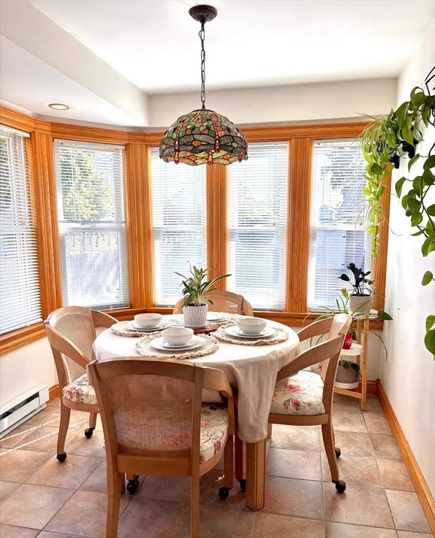 2 bed, 1 bath apartment for rent at 104 Saint James Ave Unit 1, Holyoke — photo 4 of 8