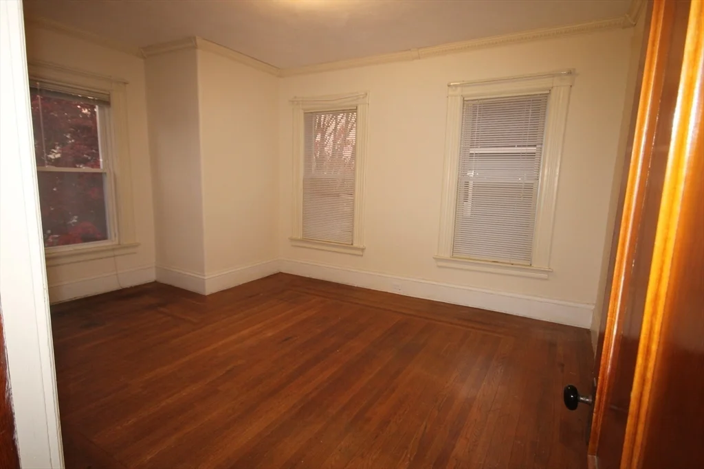 3 bed, 1 bath apartment for rent at 104 Saint James Ave Unit 2, Holyoke — photo 12 of 14
