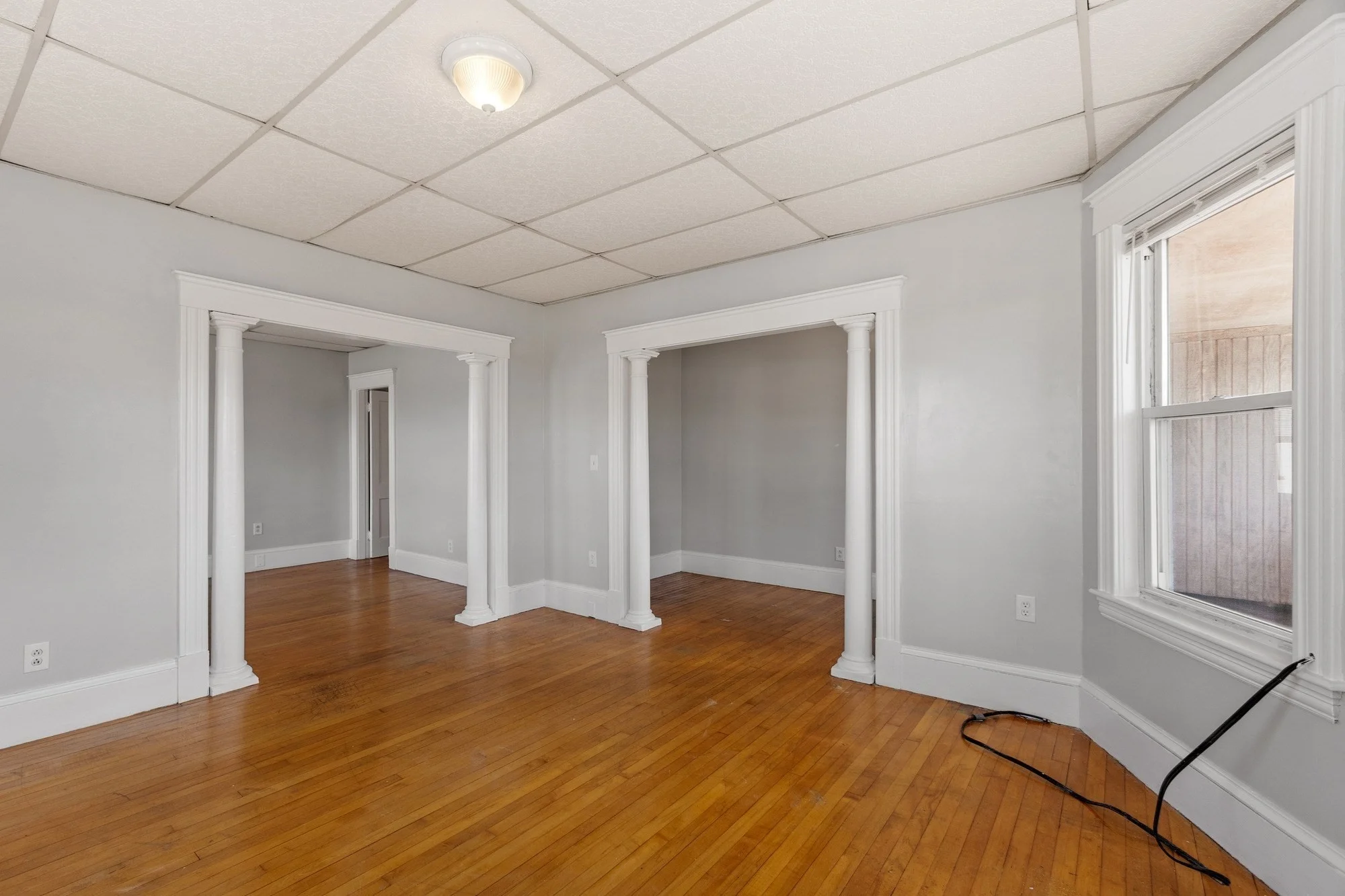 3 bed, 1 bath apartment for rent at 104 School St Unit 2, Lowell — photo 3 of 29