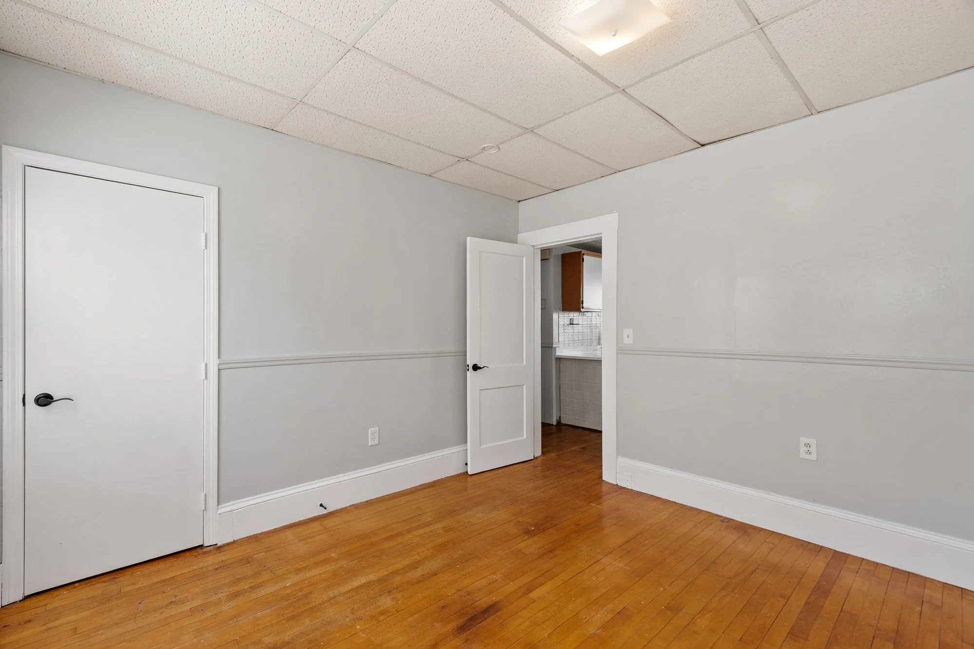 3 bed, 1 bath apartment for rent at 104 School St Unit 2, Lowell — photo 19 of 29