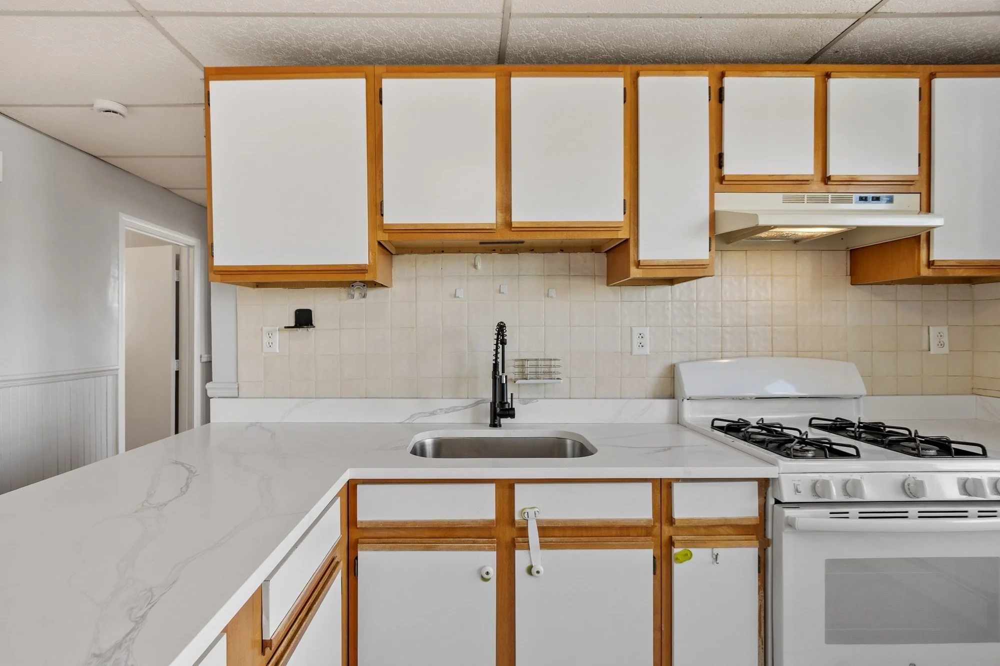 3 bed, 1 bath apartment for rent at 104 School St Unit 2, Lowell — photo 14 of 29