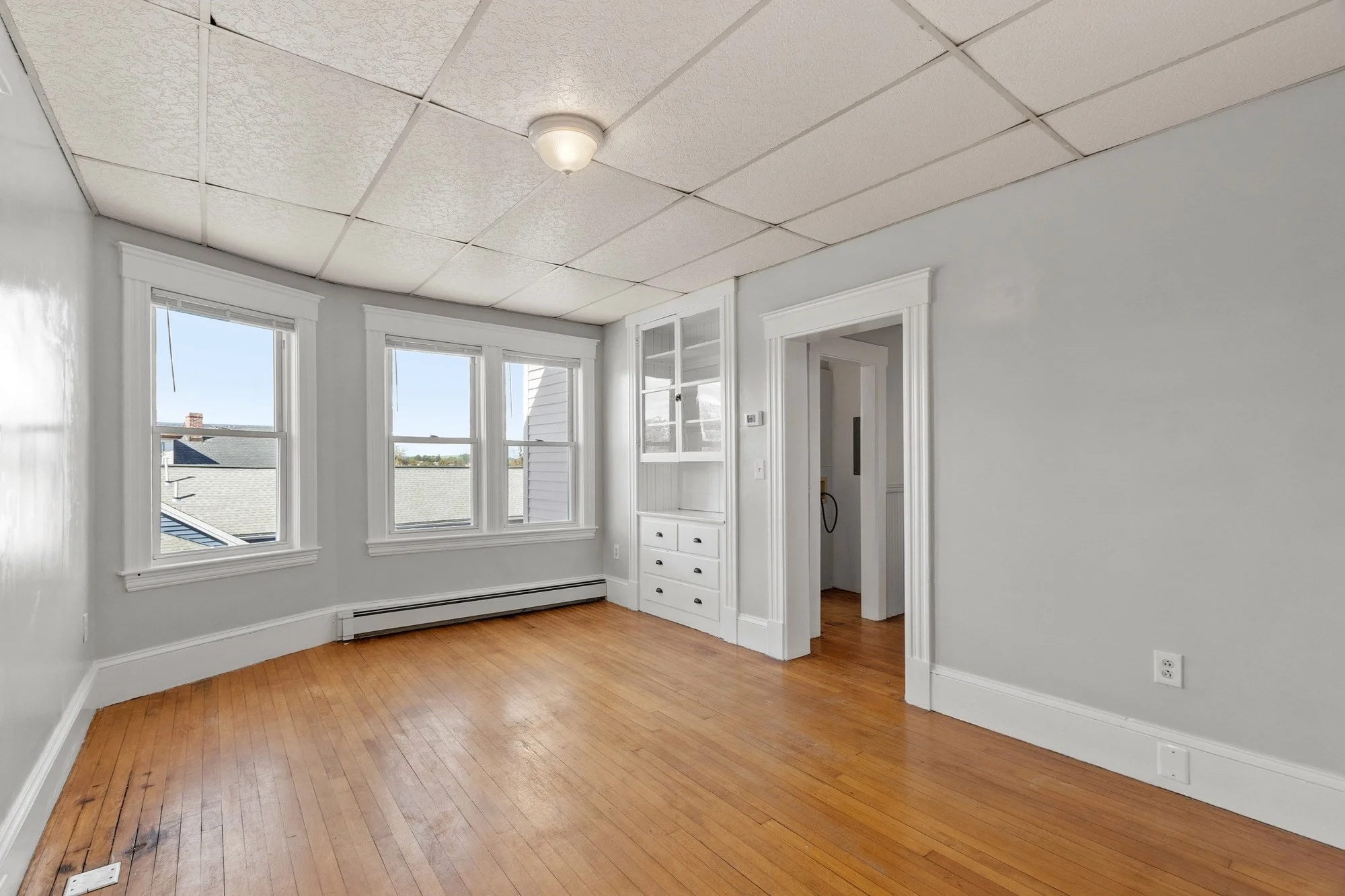 3 bed, 1 bath apartment for rent at 104 School St Unit 2, Lowell — photo 8 of 29