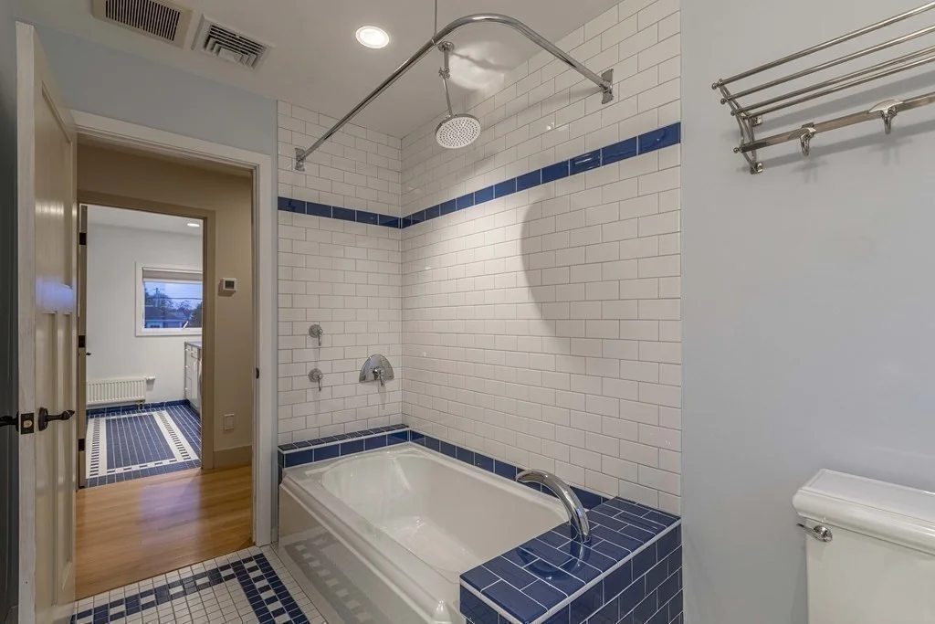 3 bed, 2 bath apartment for rent at 104 Spy Pond Pkwy Unit 104, Arlington — photo 25 of 37