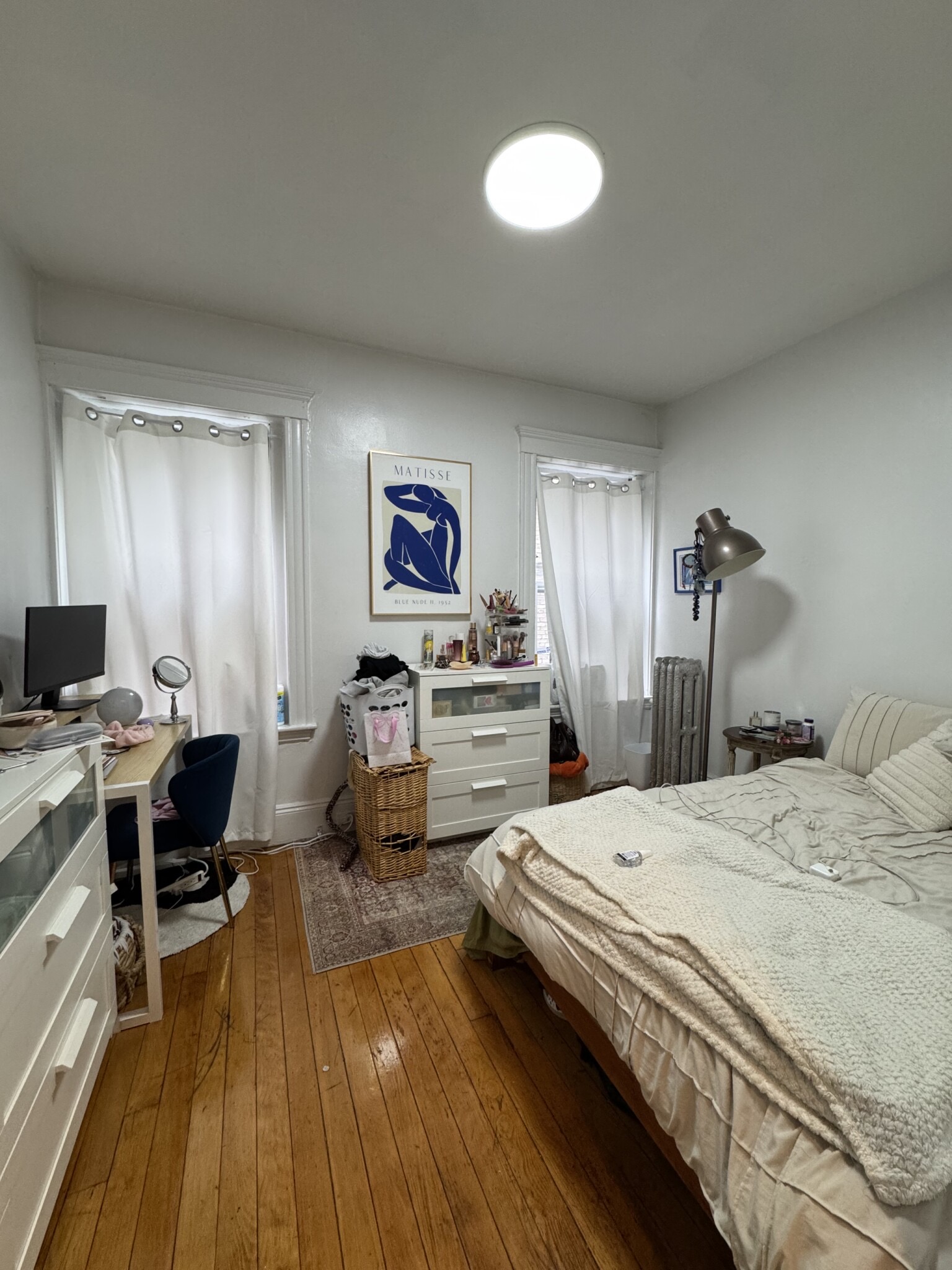 3 bed, 1 bath apartment for rent at 104 Strathmore Rd Unit 1, Brighton — photo 3 of 9