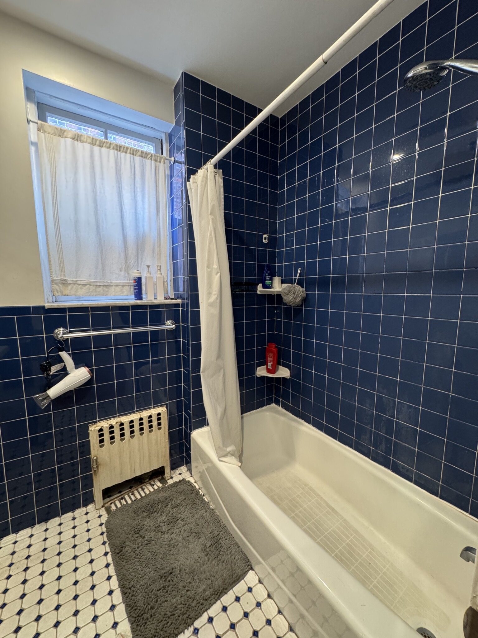 4 bed, 1 bath apartment for rent at 104 Strathmore Rd Unit 2, Brighton — photo 6 of 11
