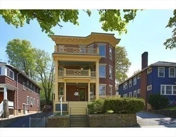 2 bed, 2 bath apartment for rent at 104 Walnut Unit 2, Brookline Village — photo 2 of 4
