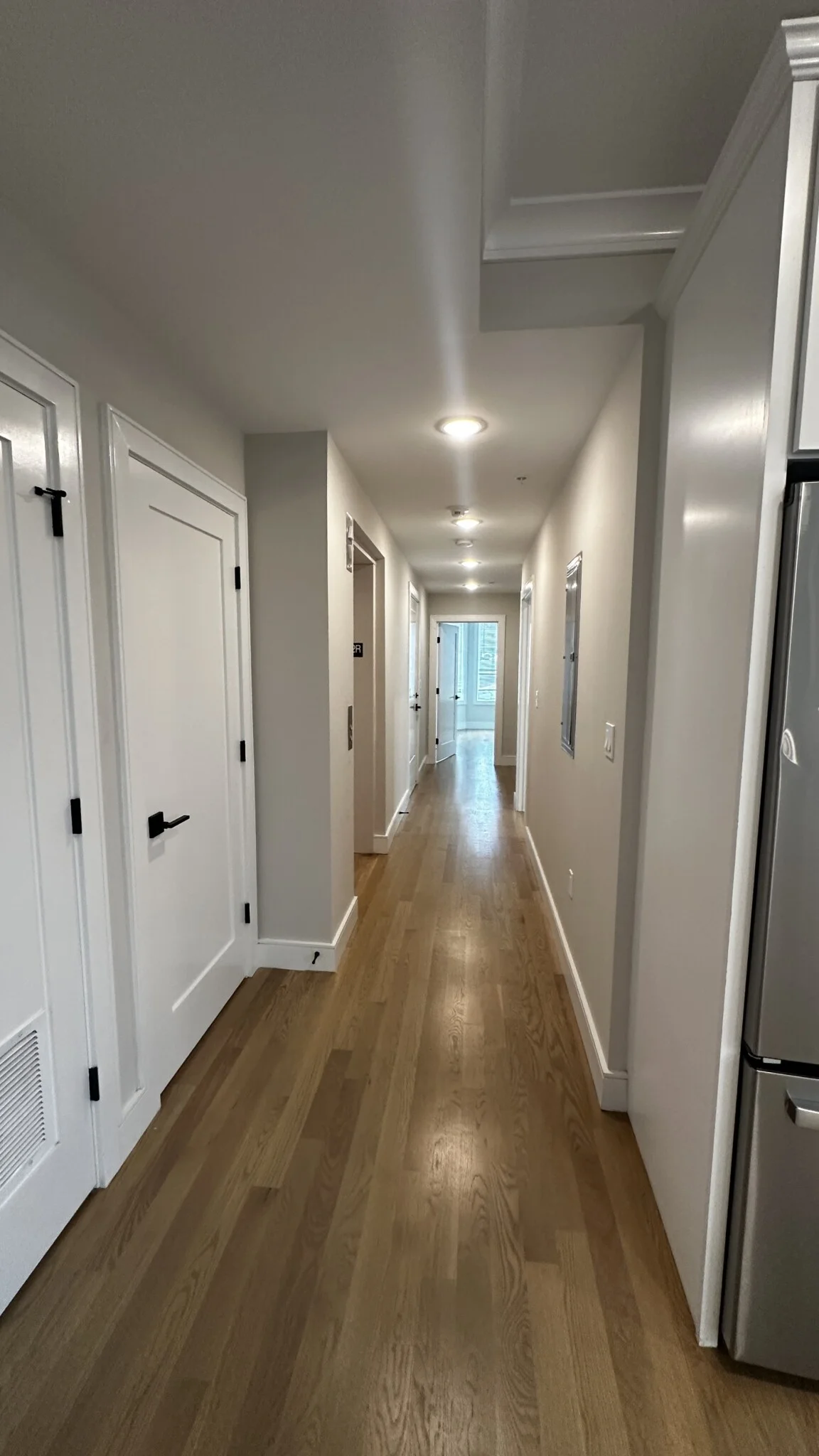 5 bed, 3 bath apartment for rent at 104 Warren St Unit 12, Brighton — photo 3 of 19