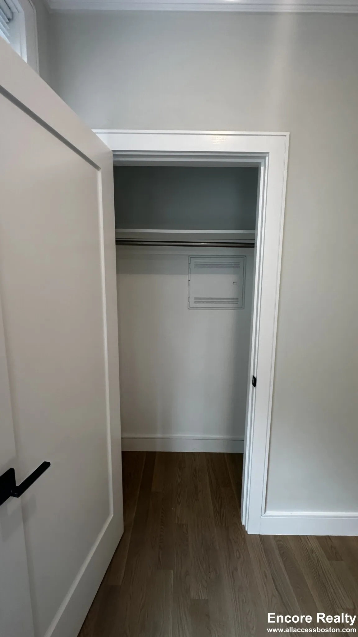 2 bed, 1 bath apartment for rent at 104 Warren St Unit 3, Brighton — photo 11 of 18