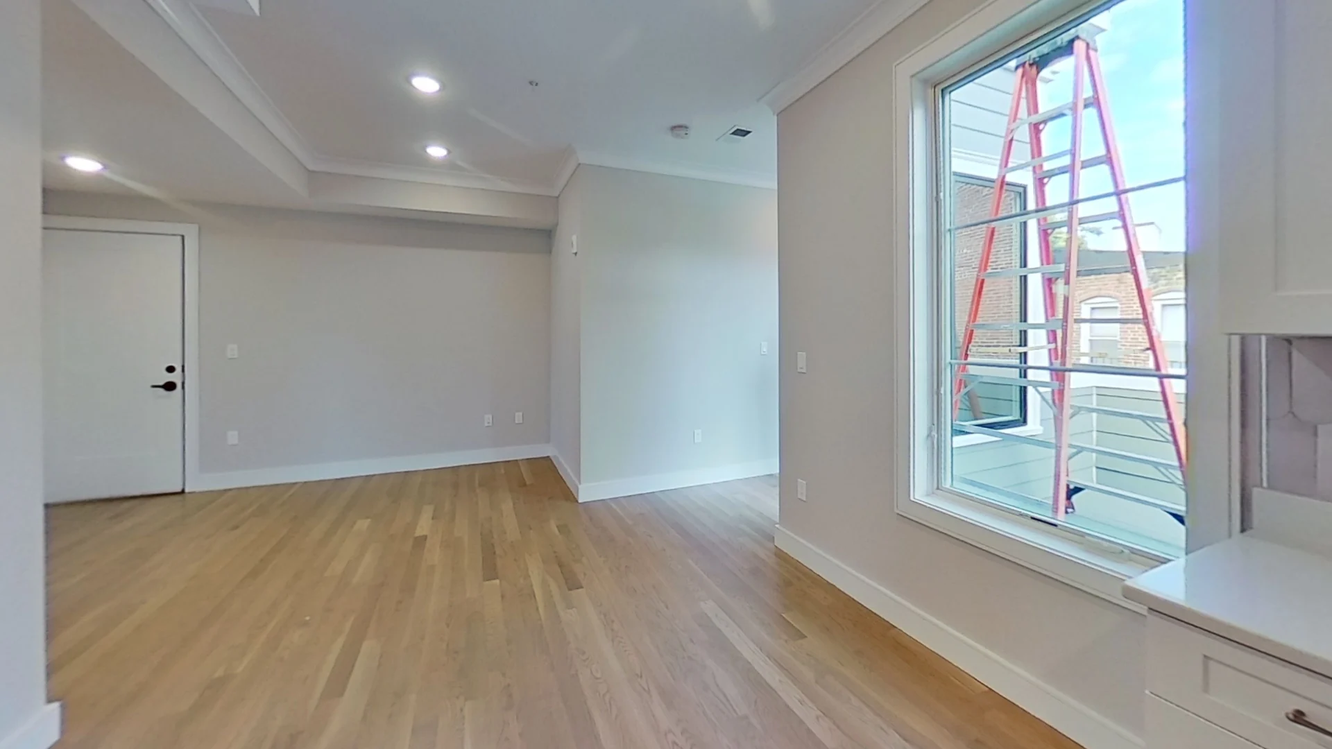 5 bed, 3 bath apartment for rent at 104 Warren St Unit 7c, Brighton — photo 3 of 12