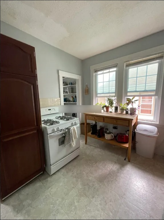 4 bed, 1 bath apartment for rent at 104 Adams St Unit 2, West Somerville — photo 2 of 8