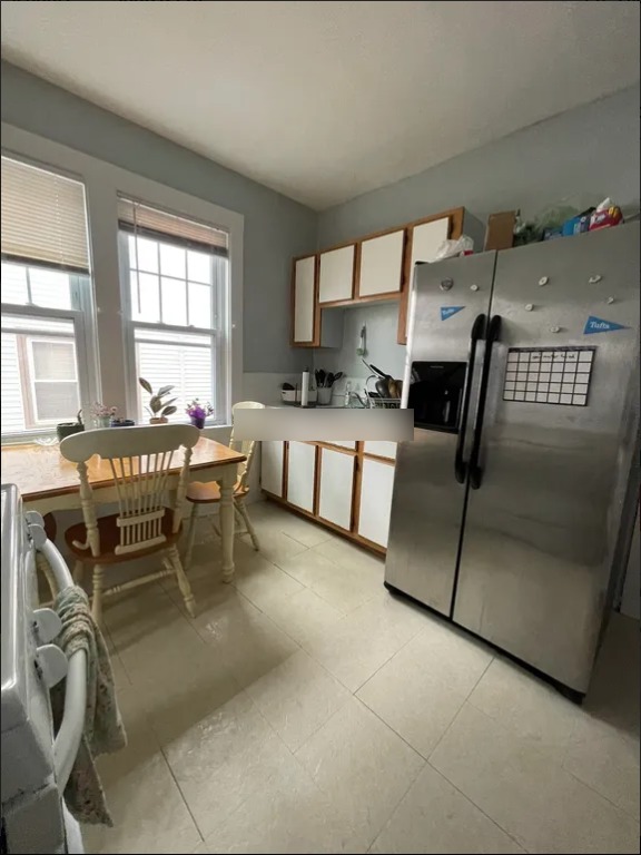4 bed, 1 bath apartment for rent at 104 Adams St Unit 2, West Somerville