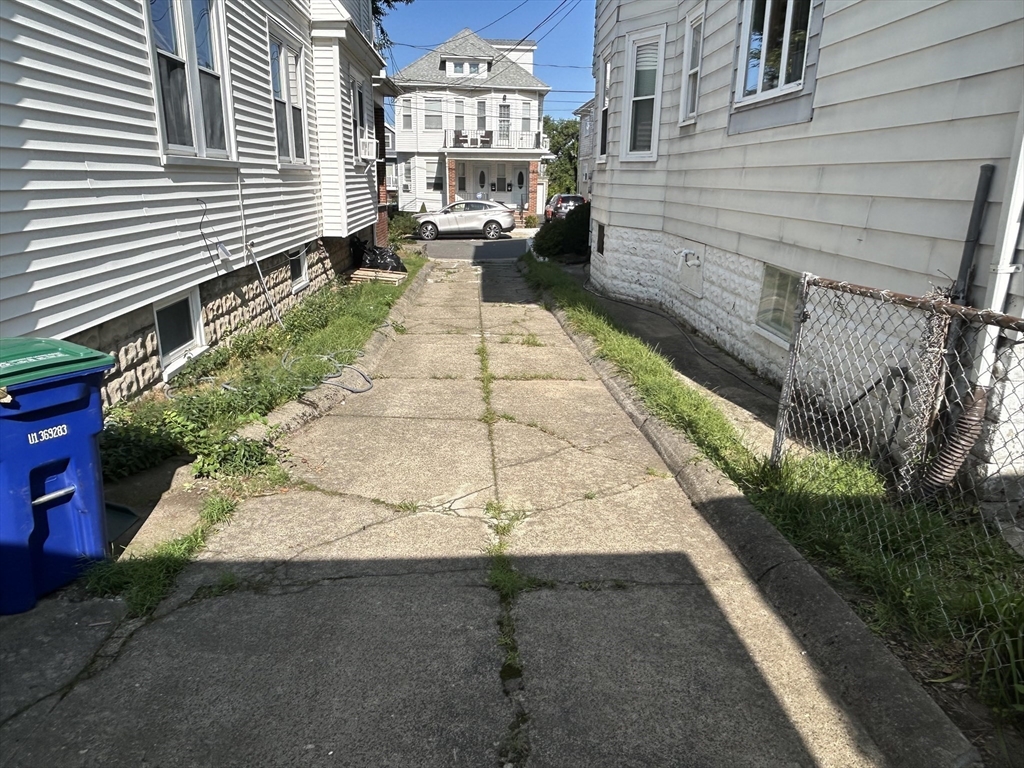 3 bed, 1 bath apartment for rent at 104 West Quincy St Unit 1, West Somerville — photo 10 of 12