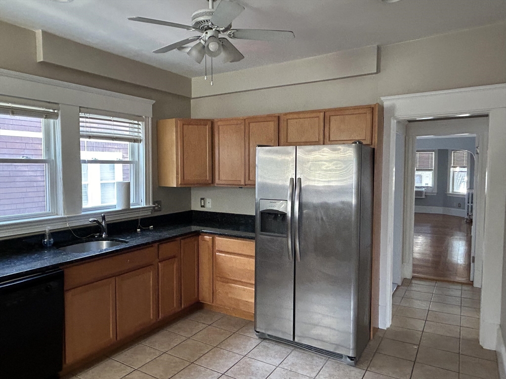 3 bed, 1 bath apartment for rent at 104 West Quincy St Unit 1, West Somerville — photo 1 of 12