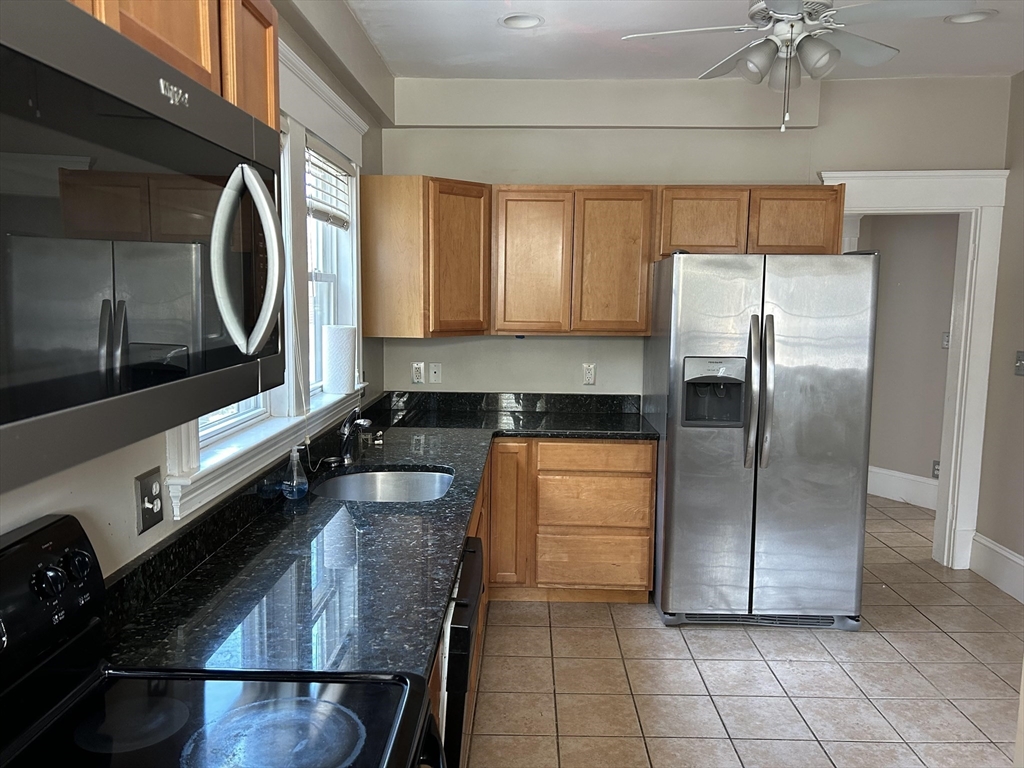 3 bed, 1 bath apartment for rent at 104 West Quincy St Unit 1, West Somerville — photo 2 of 12