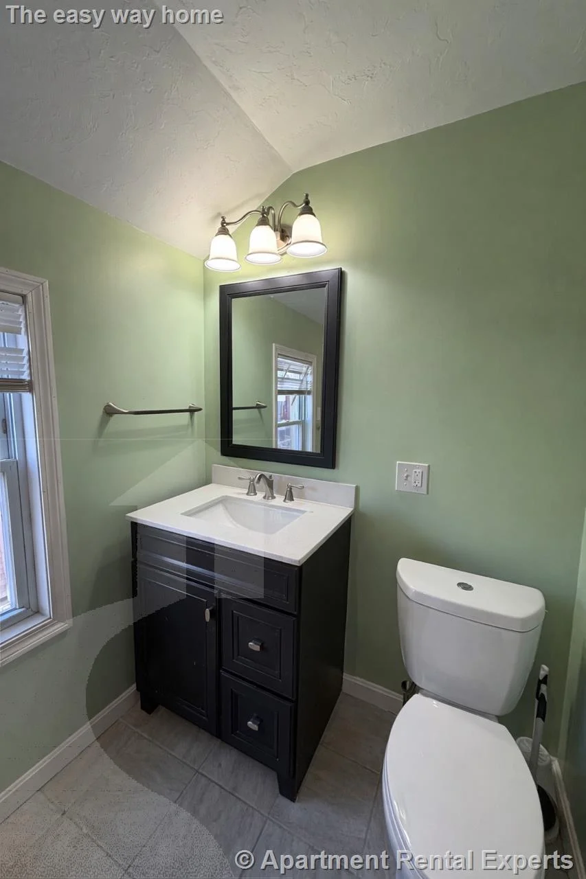 3 bed, 2 bath apartment for rent at 1040 Broadway Unit 2, Davis Square — photo 9 of 15