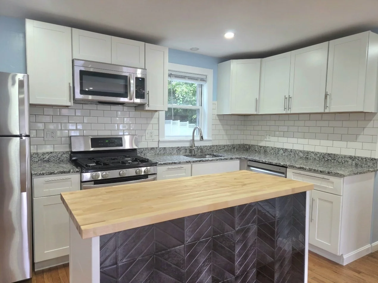 4 bed, 1 bath apartment for rent at 1042 W Boylston St, Worcester — photo 6 of 26