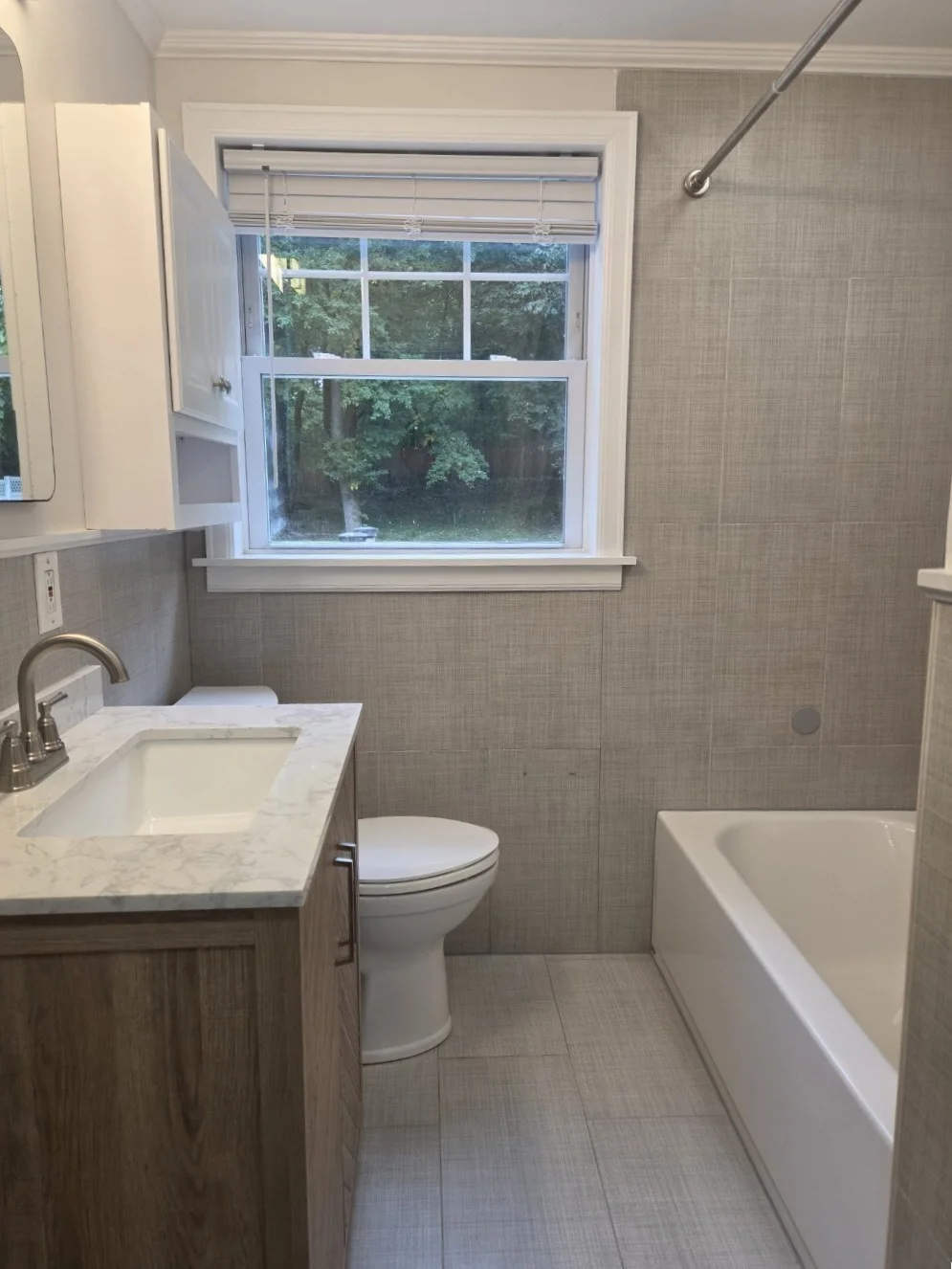 4 bed, 1 bath apartment for rent at 1042 W Boylston St, Worcester — photo 16 of 26