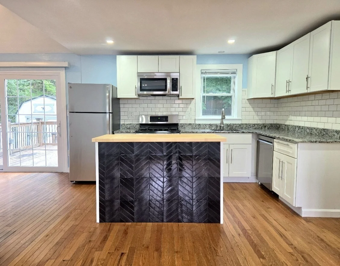 4 bed, 1 bath apartment for rent at 1042 W Boylston St, Worcester — photo 7 of 26