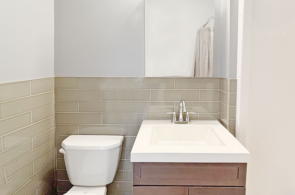 2 bed, 1.5 bath apartment for rent at 1043 Winthrop Ave Unit 1, Revere — photo 12 of 21