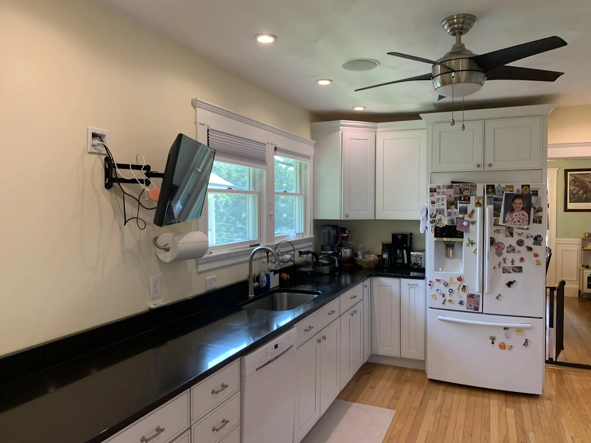 4 bed, 2 bath apartment for rent at 1045 Adams St Unit 2, Dorchester — photo 4 of 43