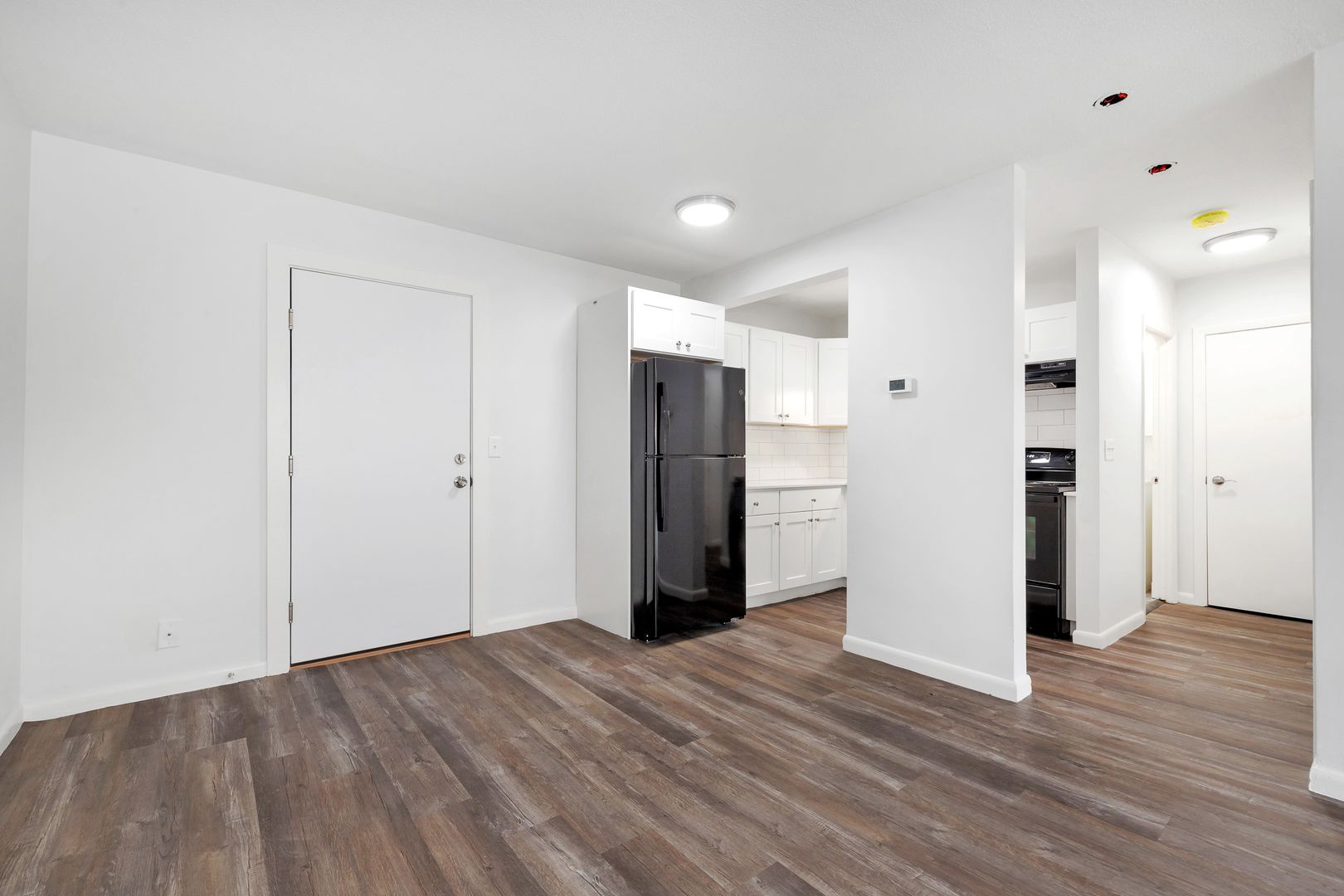 1 bed, 1 bath apartment for rent at 1045 River St, Hyde Park