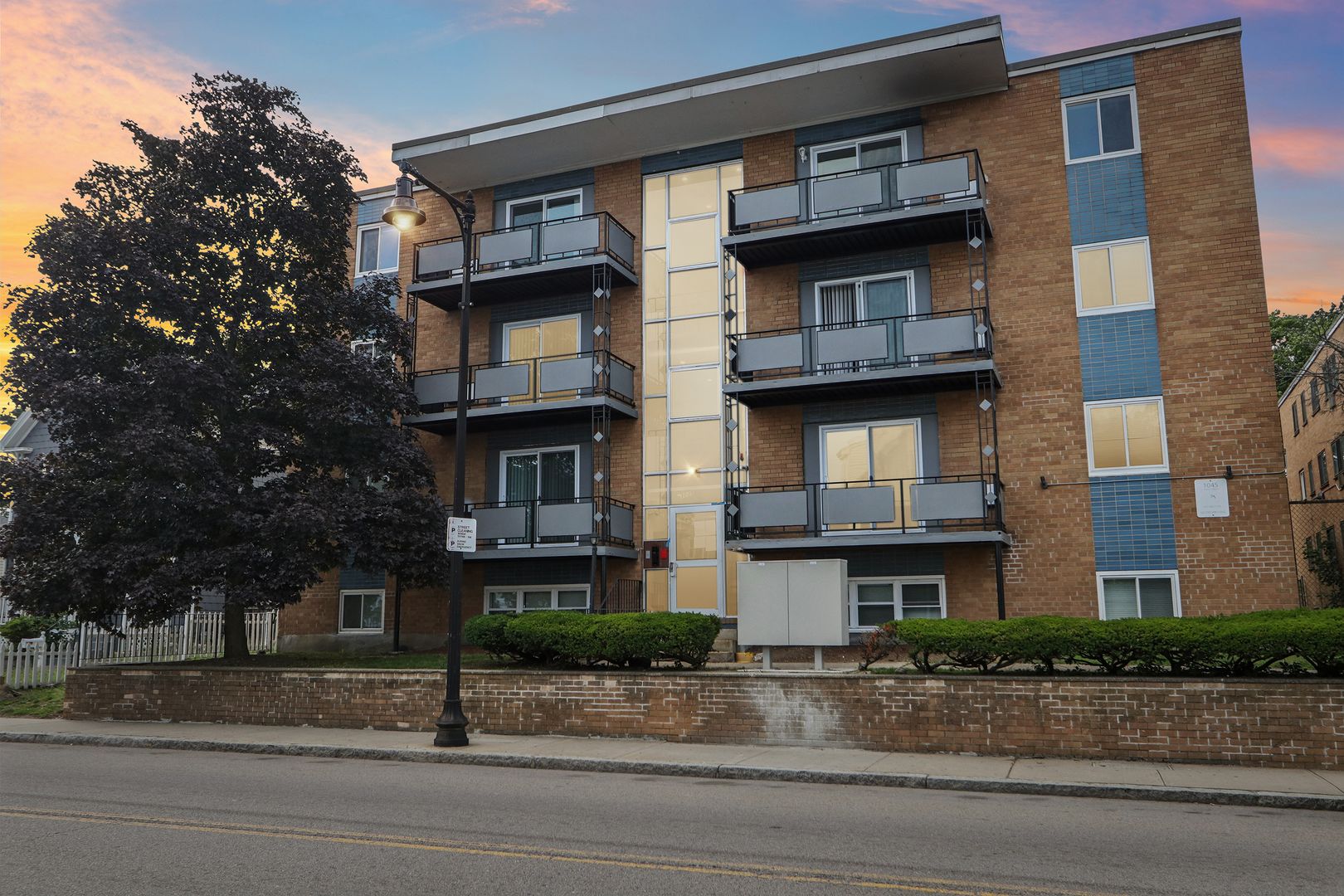2 bed, 1 bath apartment for rent at 1045 River St Unit 1, Hyde Park