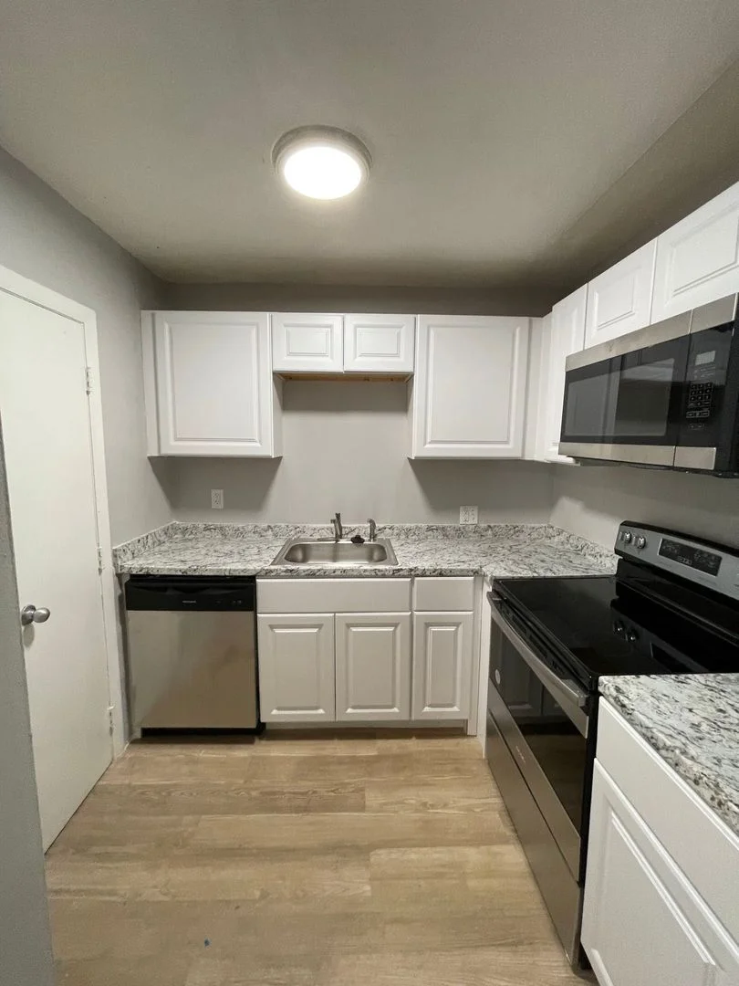 1 bed, 1 bath apartment for rent at 1045 River St Unit 27, Hyde Park — photo 4 of 16