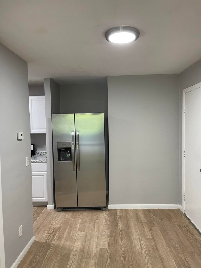 2 bed, 1 bath apartment for rent at 1045 River St Unit 29, Hyde Park — photo 3 of 17