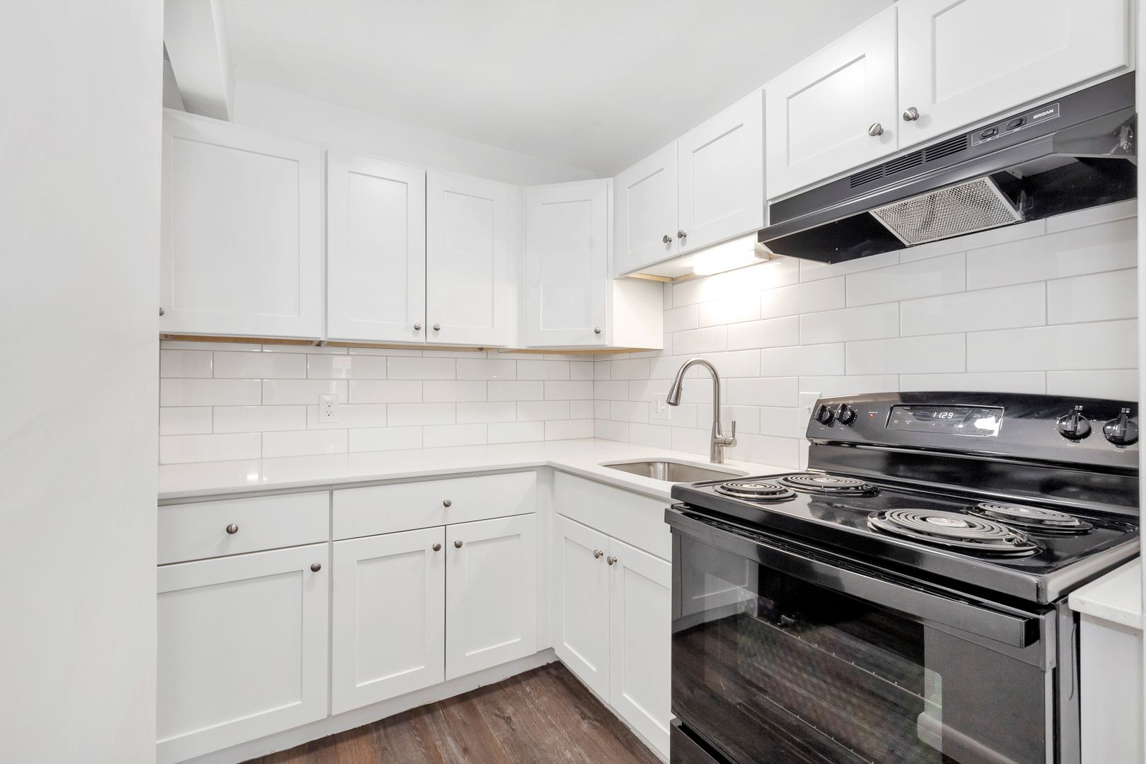 1 bed, 1 bath apartment for rent at 1045 River St Unit 6, Hyde Park — photo 6 of 16