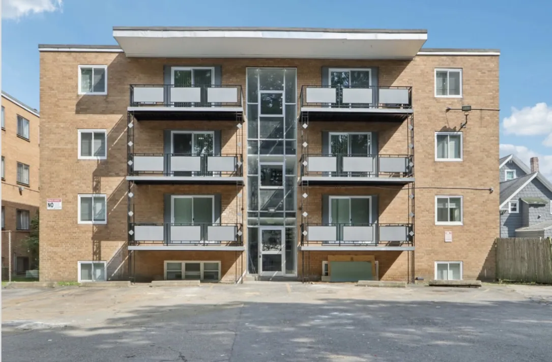 1 bed, 1 bath apartment for rent at 1045 River St Unit 9, Hyde Park — photo 9 of 10