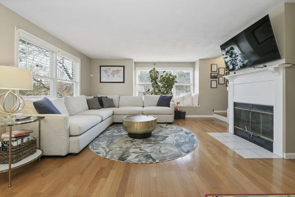 2 bed, 1 bath apartment for rent at 1045 Washington St Unit 1, Newton — photo 6 of 21