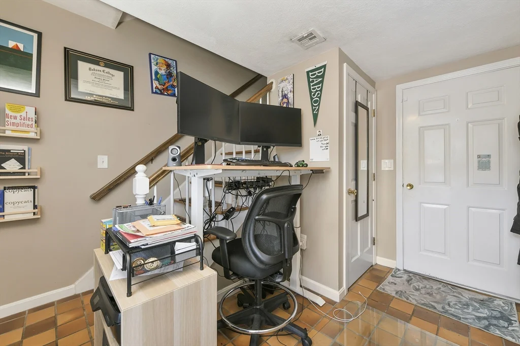 2 bed, 1 bath apartment for rent at 1045 Washington St Unit 1, Newton — photo 18 of 21