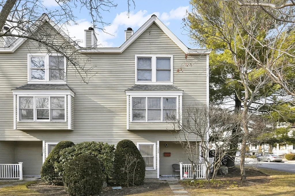 2 bed, 1 bath apartment for rent at 1045 Washington St Unit 1, Newton — photo 21 of 21