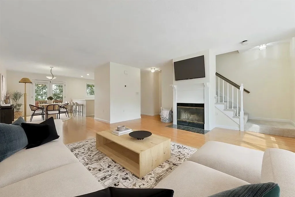 2 bed, 1 bath apartment for rent at 1045 Washington St Unit 2, West Newton — photo 1 of 25