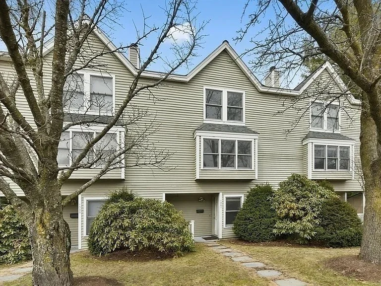 2 bed, 1 bath apartment for rent at 1045 Washington St Unit 2, West Newton — photo 21 of 25