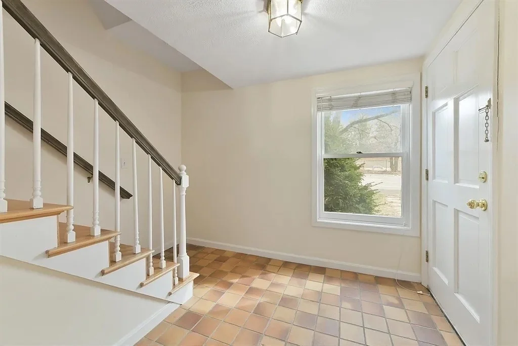 2 bed, 1 bath apartment for rent at 1045 Washington St Unit 2, West Newton — photo 10 of 25