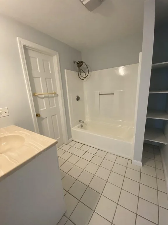 2 bed, 1 bath apartment for rent at 1047 Washington St Unit 2, Newtonville — photo 15 of 21