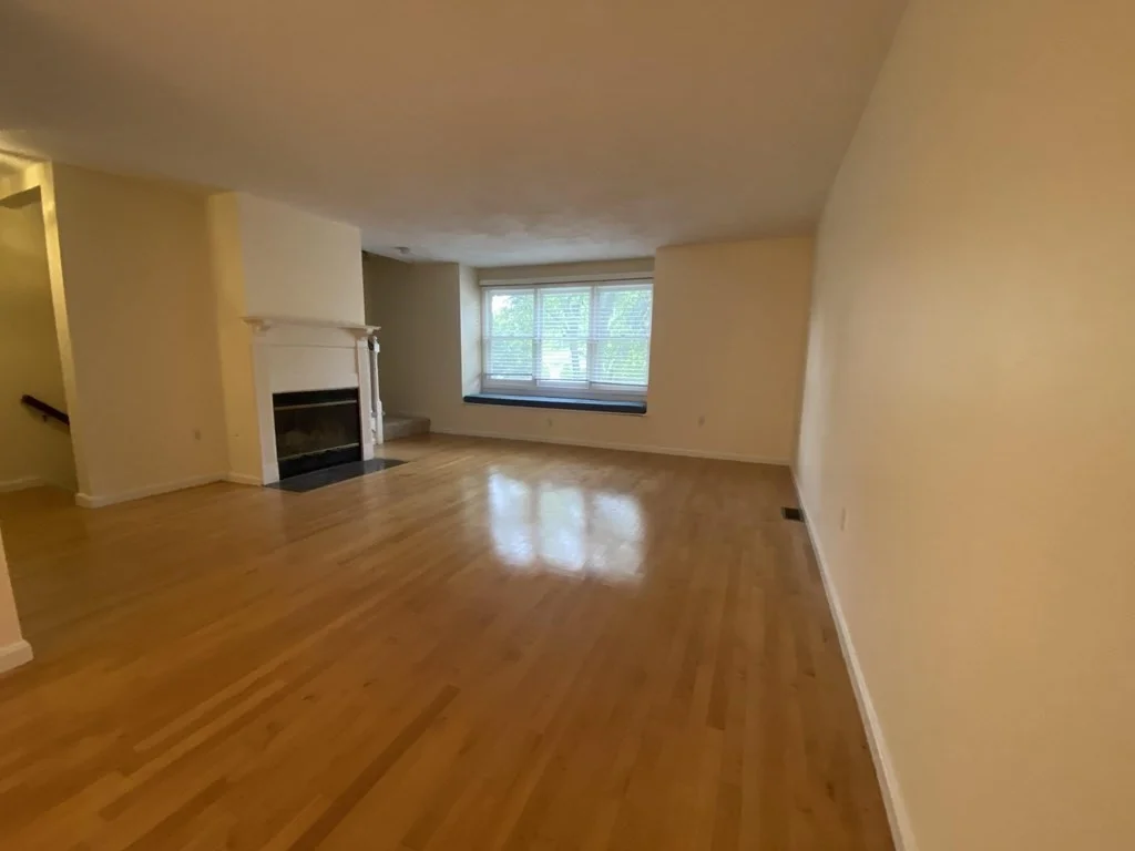 2 bed, 1 bath apartment for rent at 1047 Washington St Unit 2, Newtonville — photo 4 of 21
