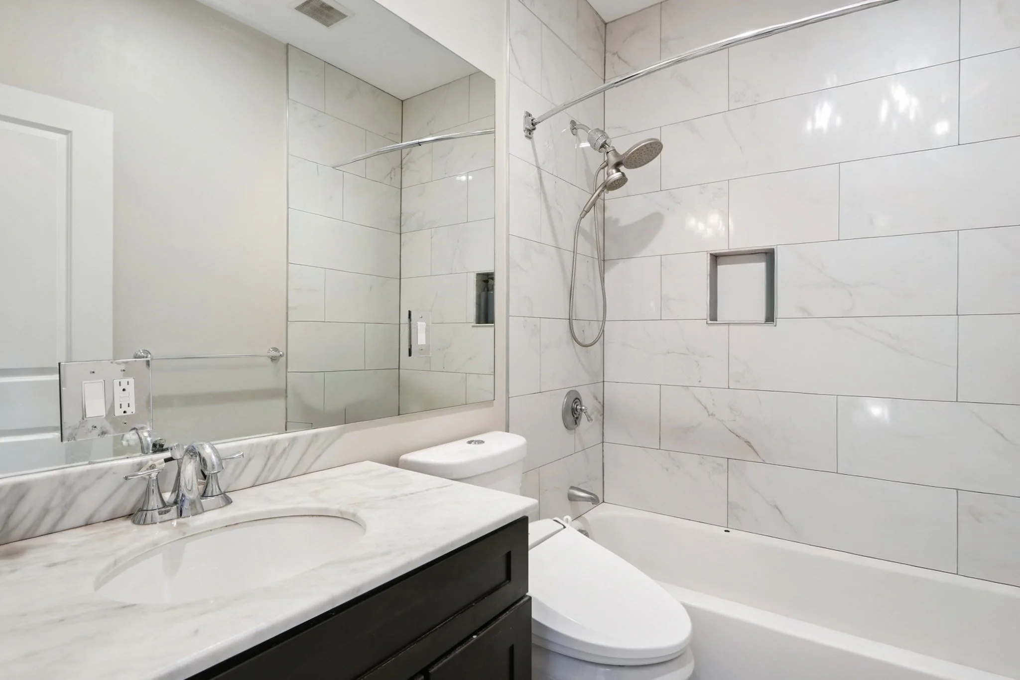 3 bed, 2 bath apartment for rent at 1048 Saratoga St Unit 3, East Boston — photo 15 of 20