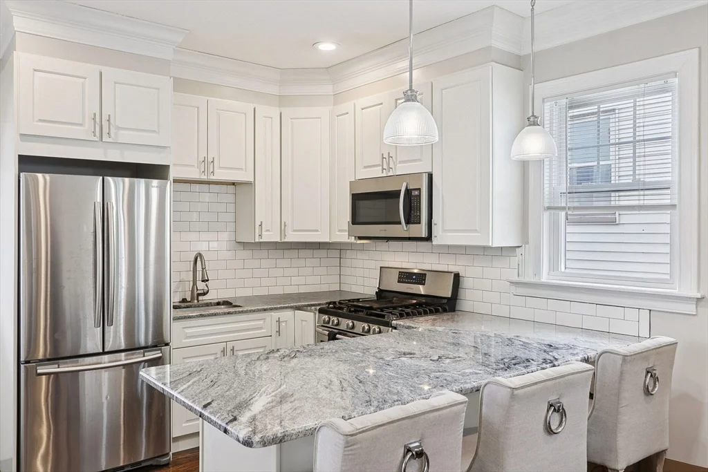 3 bed, 2 bath apartment for rent at 1048 Saratoga St Unit 3, East Boston — photo 2 of 20