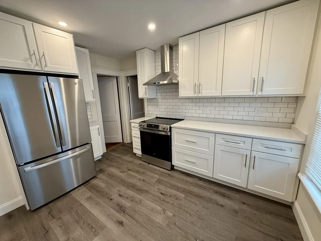 2 bed, 1 bath apartment for rent at 1049 Broadway Unit 1, Teele Square — photo 5 of 12