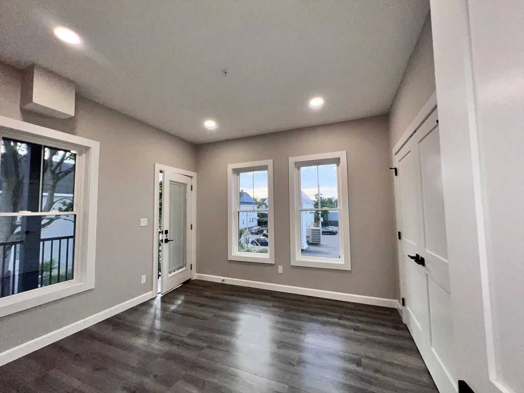 3 bed, 2 bath apartment for rent at 1049 Main St Unit 2, Brockton — photo 12 of 13