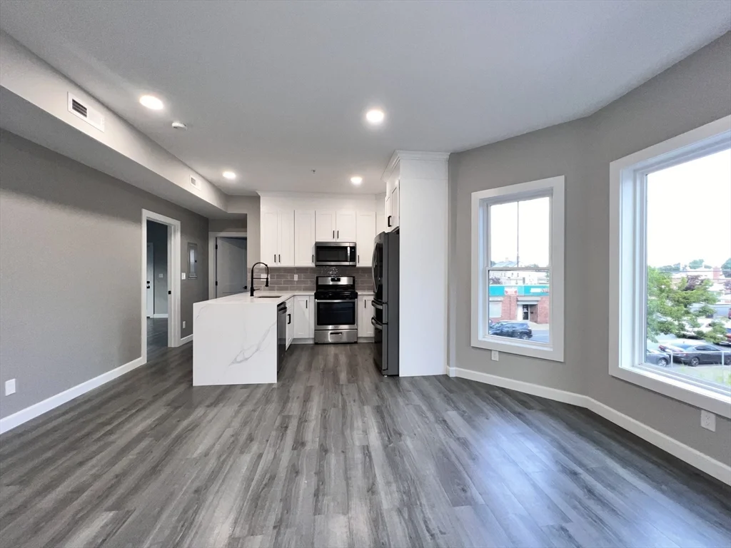 3 bed, 2 bath apartment for rent at 1049 Main St Unit 2, Brockton