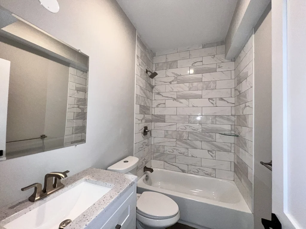 3 bed, 2 bath apartment for rent at 1049 Main St Unit 2, Brockton — photo 11 of 13